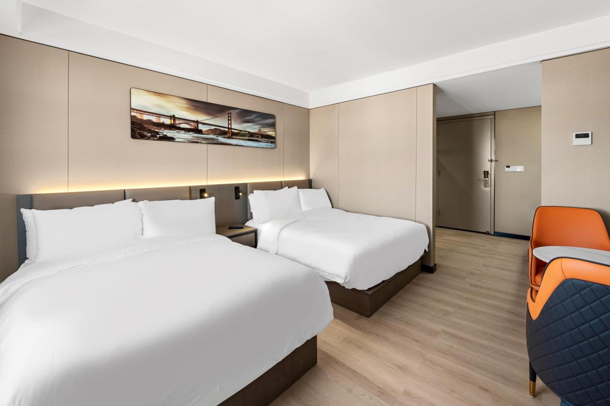 Ly New York Hotel Bagian luar foto