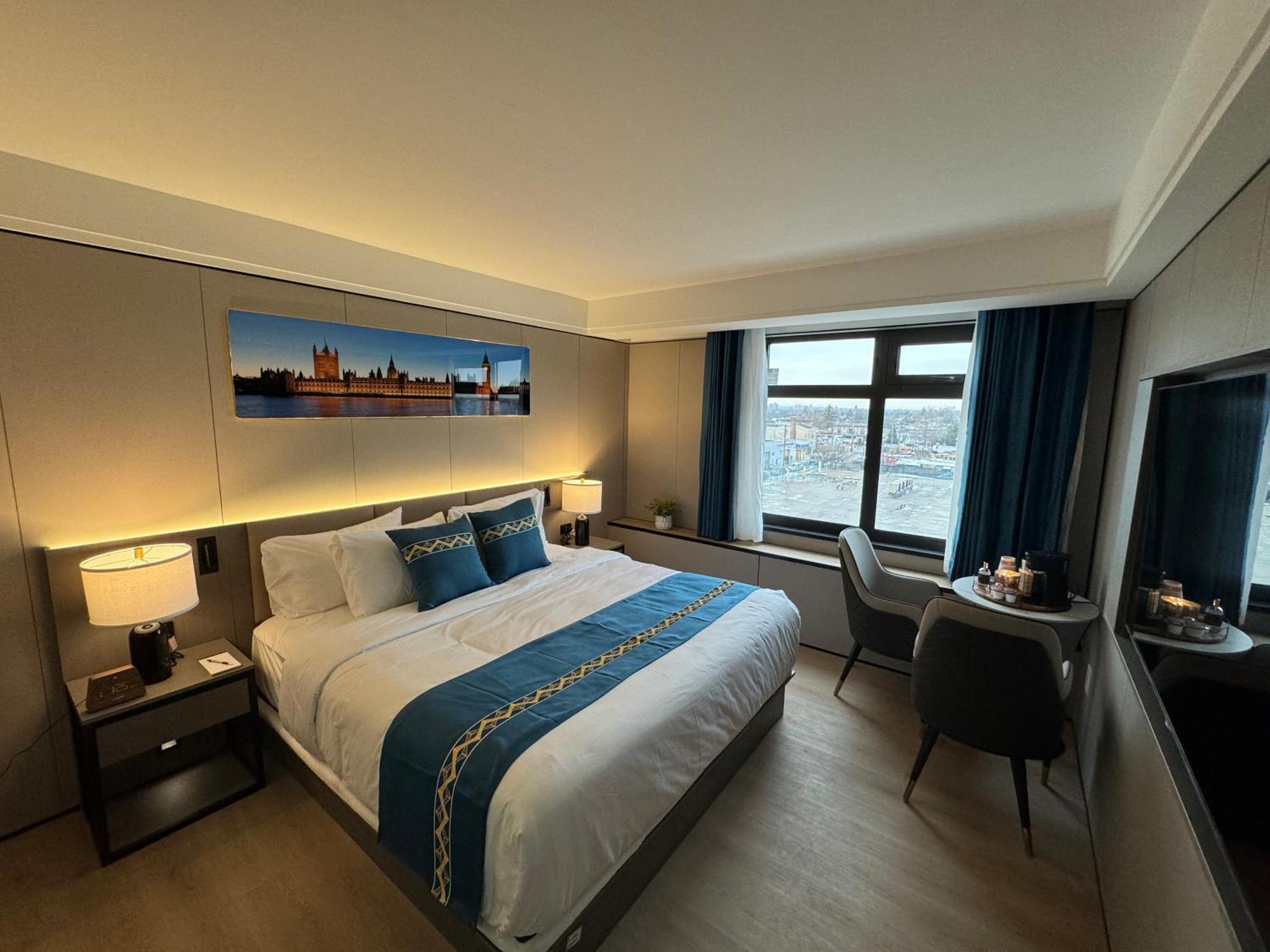 Ly New York Hotel Bagian luar foto