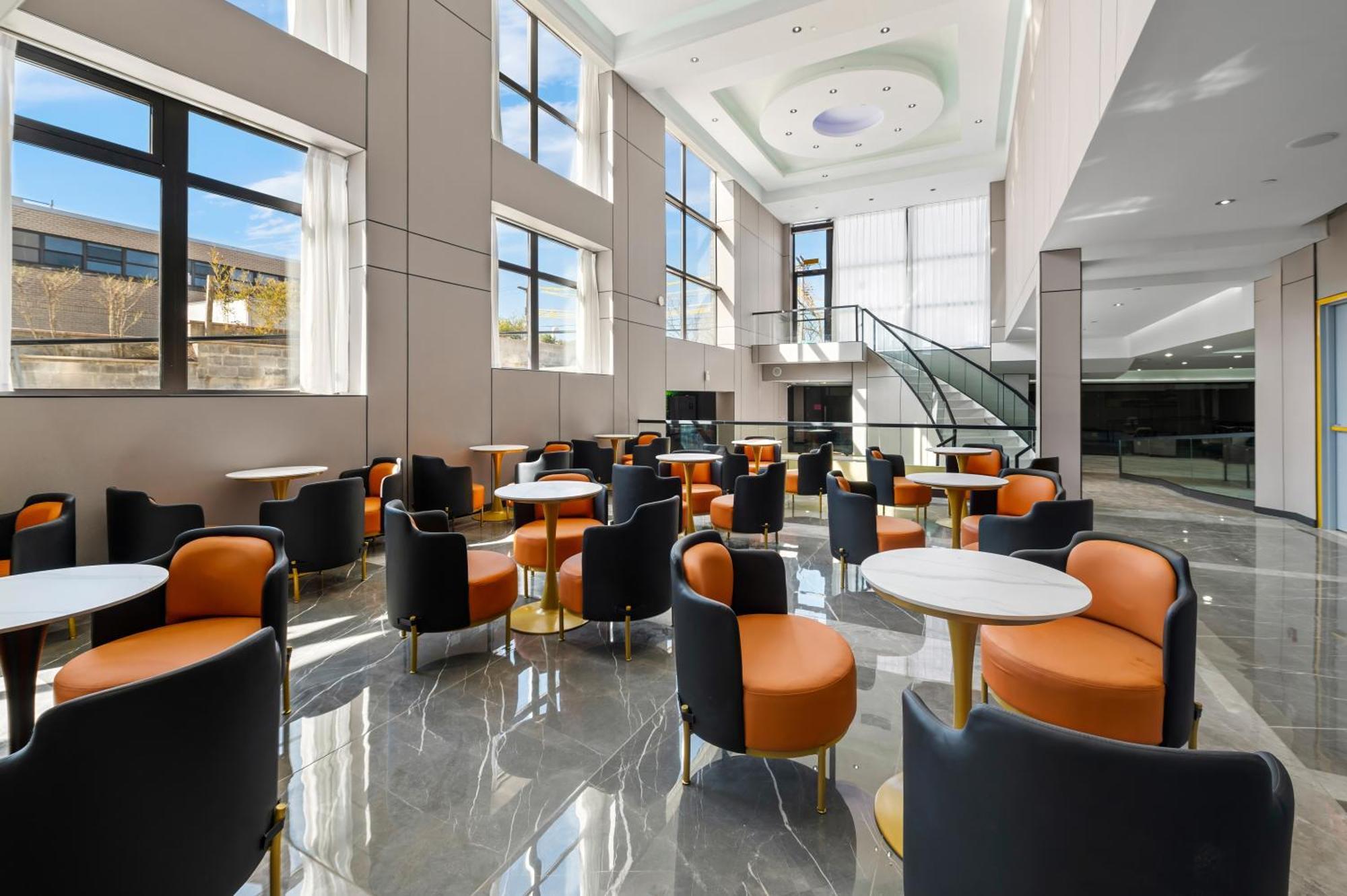 Ly New York Hotel Bagian luar foto