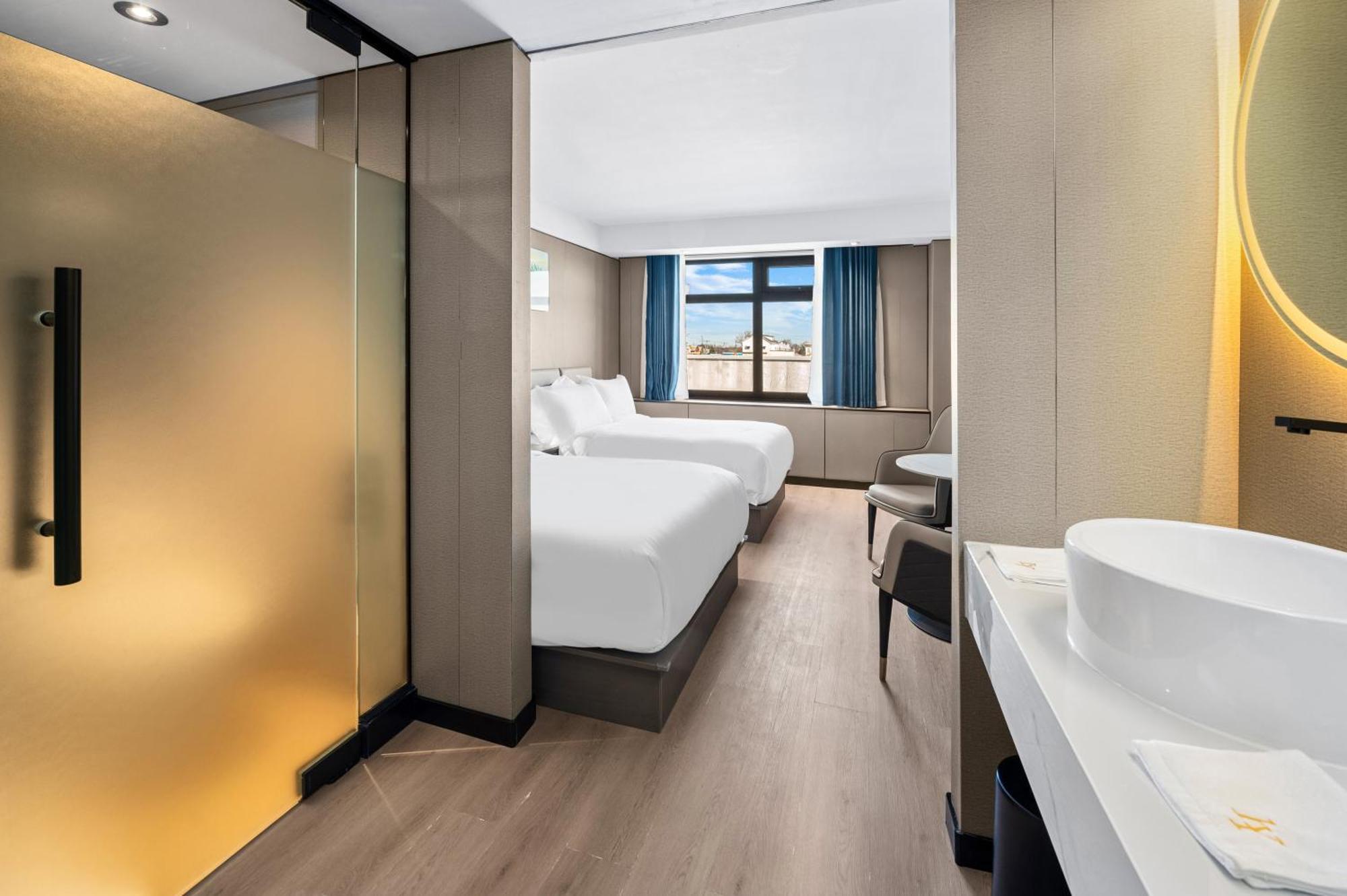 Ly New York Hotel Bagian luar foto